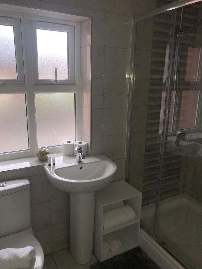 2 Bedroom Large First Floor Apartment With Free Parking Loughborough Zewnętrze zdjęcie